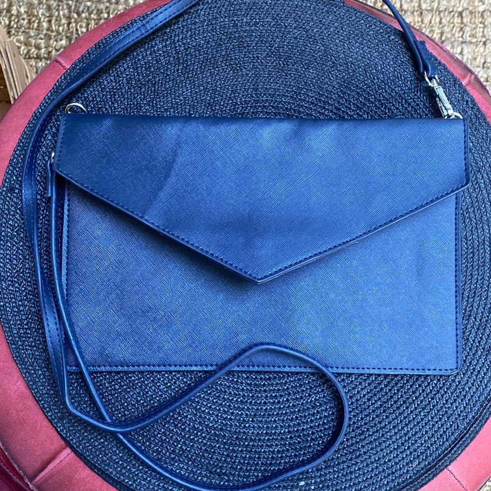 Envelope crossbody Toss designs Epi leather crossbody